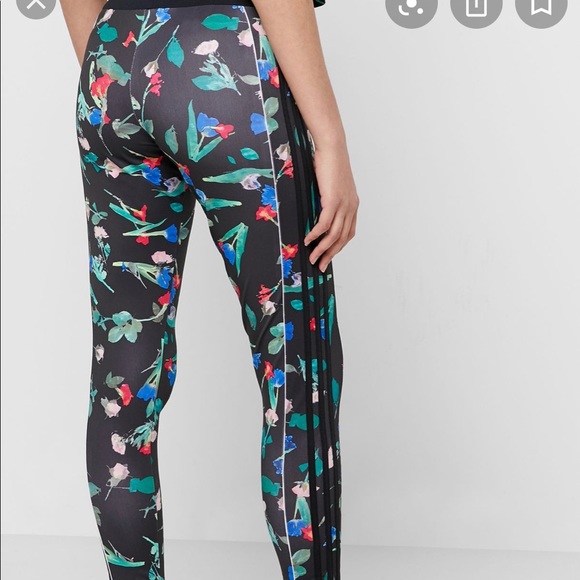 Adidas Bundle Bellista floral croptop&joggers SALE - Picture 7 of 9